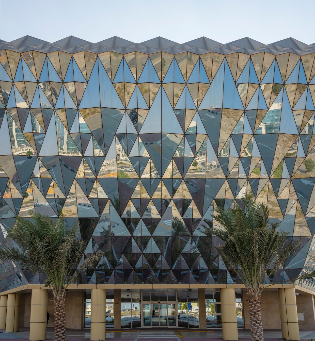 project_hpsilver35_uae_abudhabi_bascom-palmer-eye-clinic