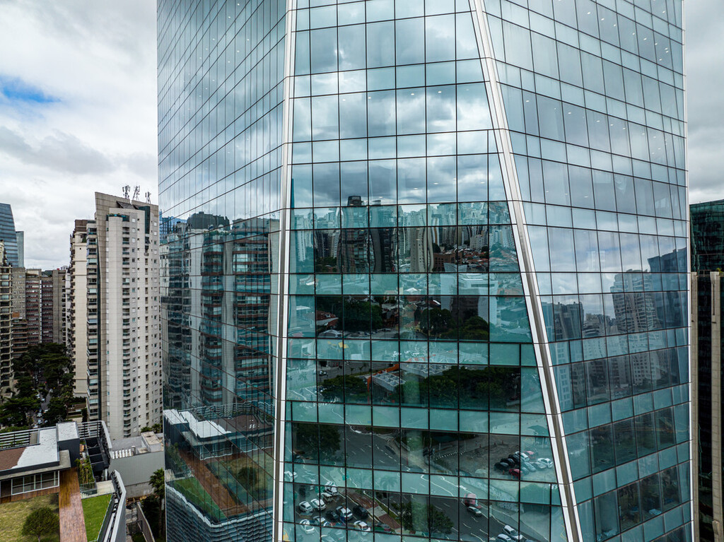 Product: SunGuard HP NP 50 Insulado

Address: Av. Brg. Faria Lima, 3732 - Itaim Bibi, São Paulo - SP, 04538-132